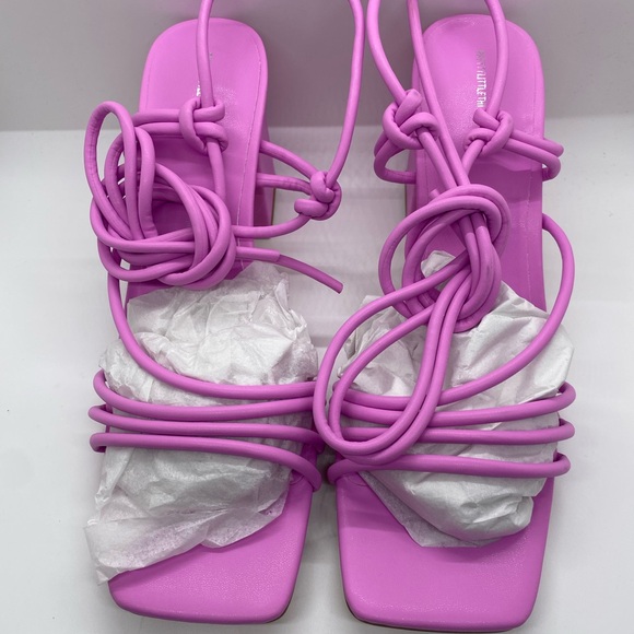 PrettyLittleThing Shoes - NWT Pretty Little Thing Pink Square Toe Strappy Block Heel Sandal Size 6UK 8US